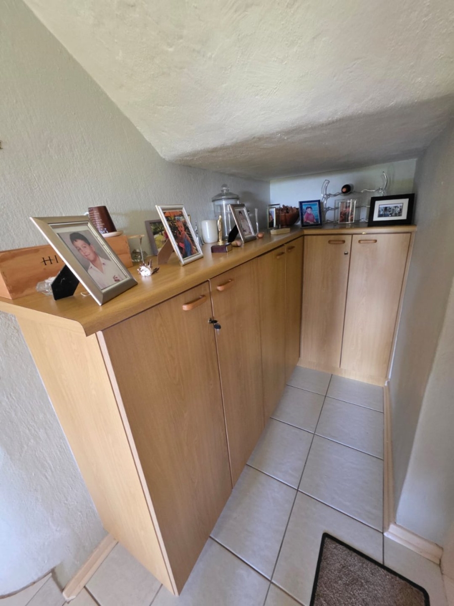 4 Bedroom Property for Sale in Wavecrest Eastern Cape